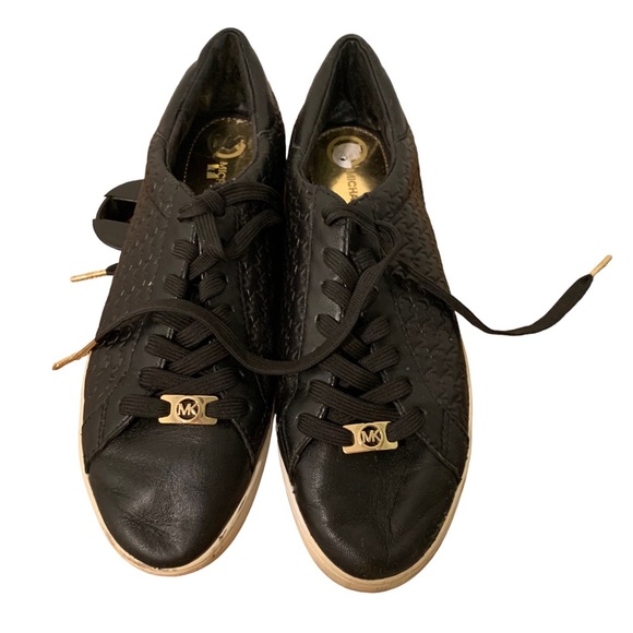 Michael Kors black perforated leather low top lace up sneaker shoes women's 8.5 - Picture 2 of 7